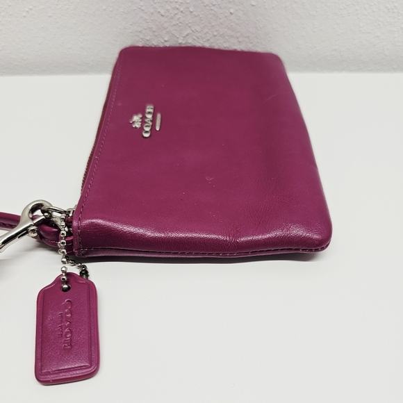 Coach - Picture 8 of 11